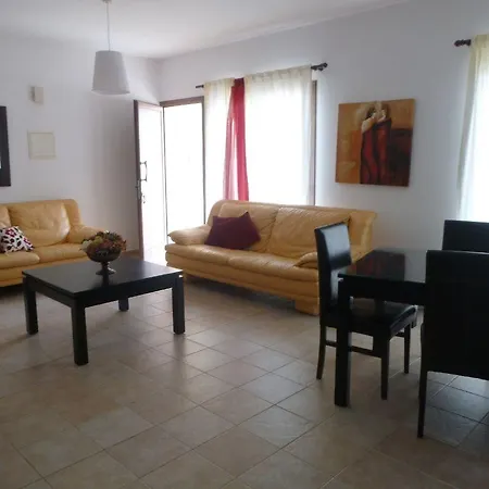Avra Family Maisonettes *