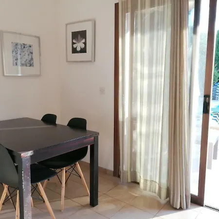 Avra Family Maisonettes Apartment