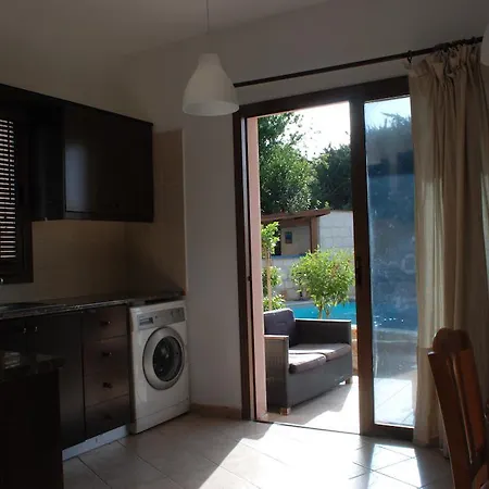 Avra Family Maisonettes