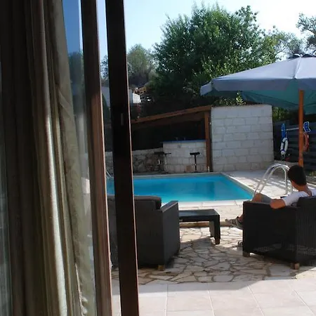 Avra Family Maisonettes Apartment Polis