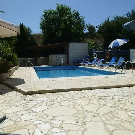 Avra Family Maisonettes Apartment