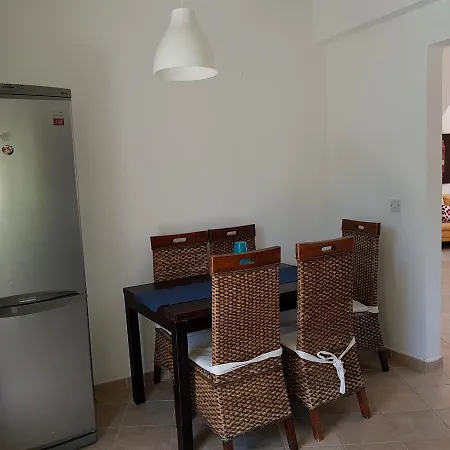 Avra Family Maisonettes * Polis