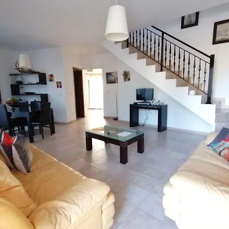 Διαμέρισμα Avra Family Maisonettes *