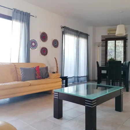 Διαμέρισμα Avra Family Maisonettes *